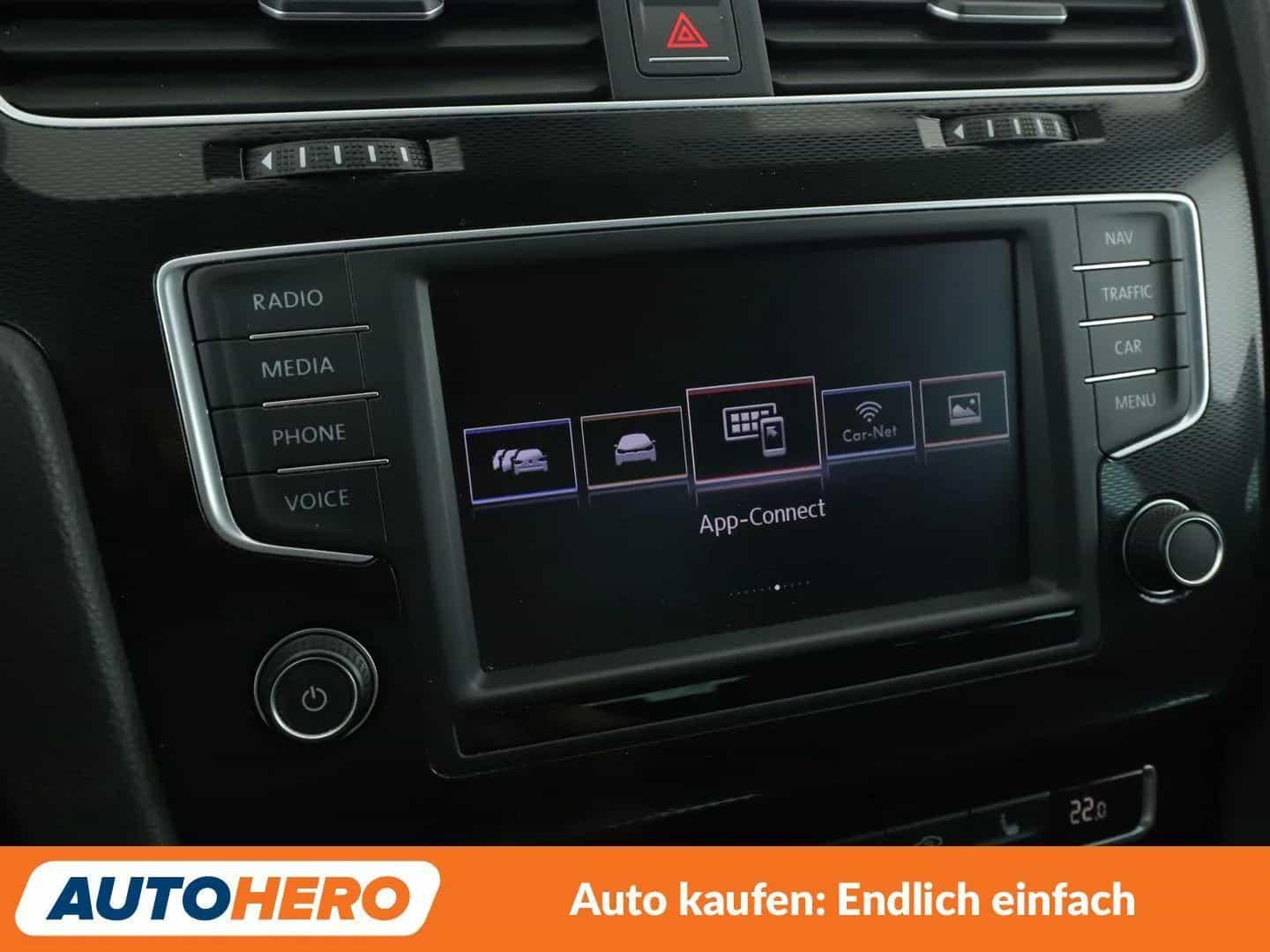 Volkswagen Golf 06/2015-photo-20
