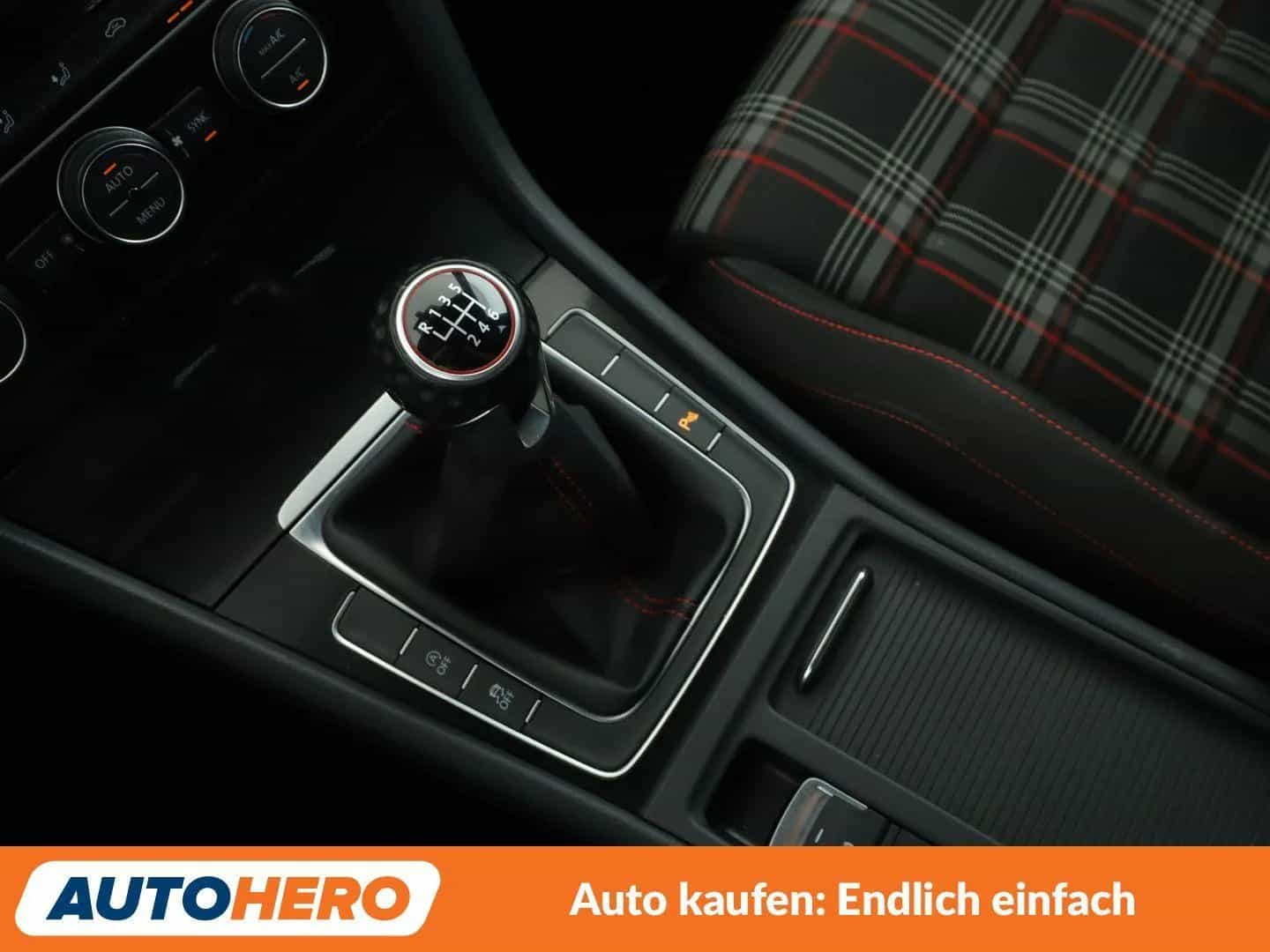 Volkswagen Golf 06/2015-photo-23