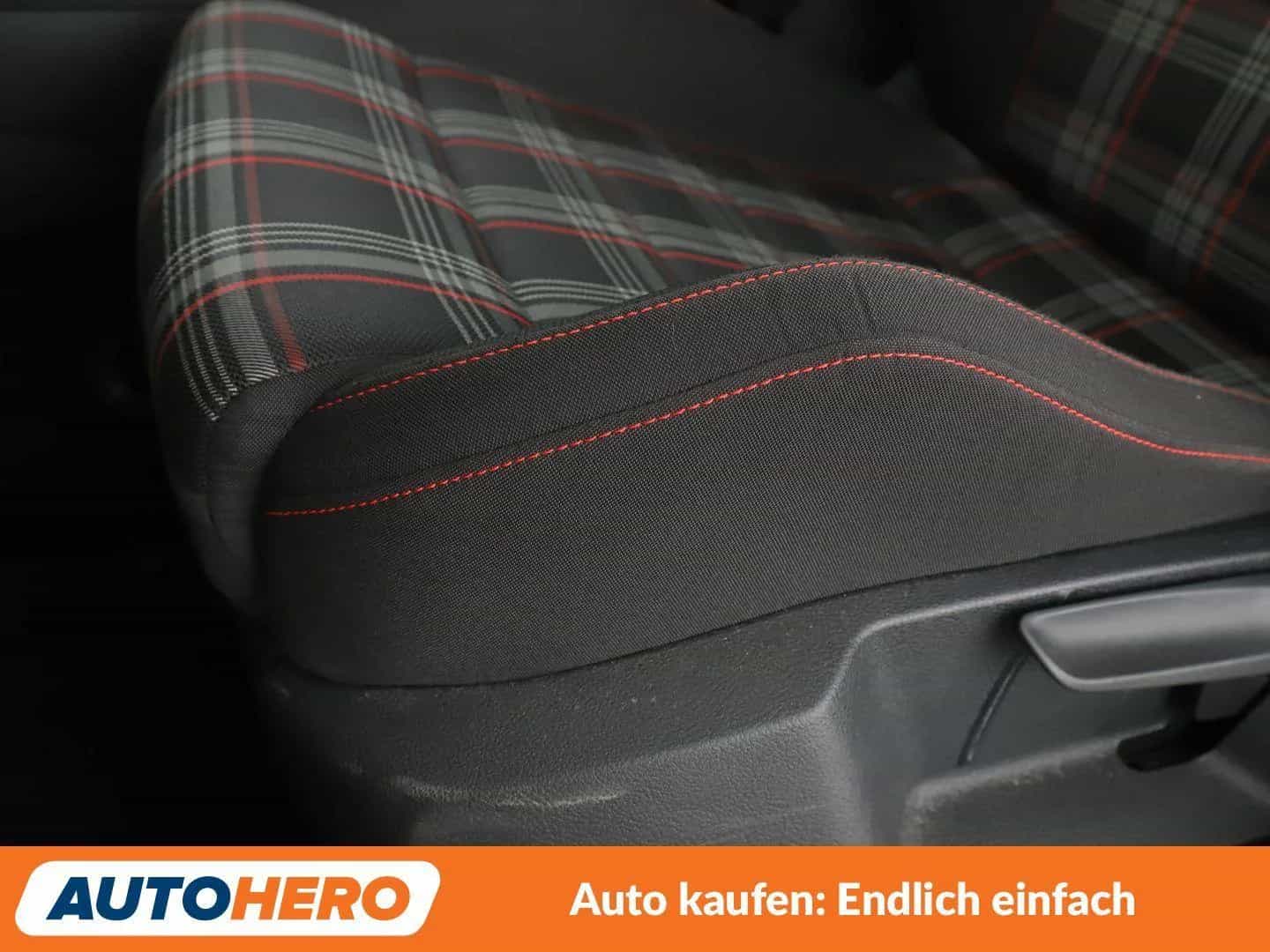 Volkswagen Golf 06/2015-photo-26