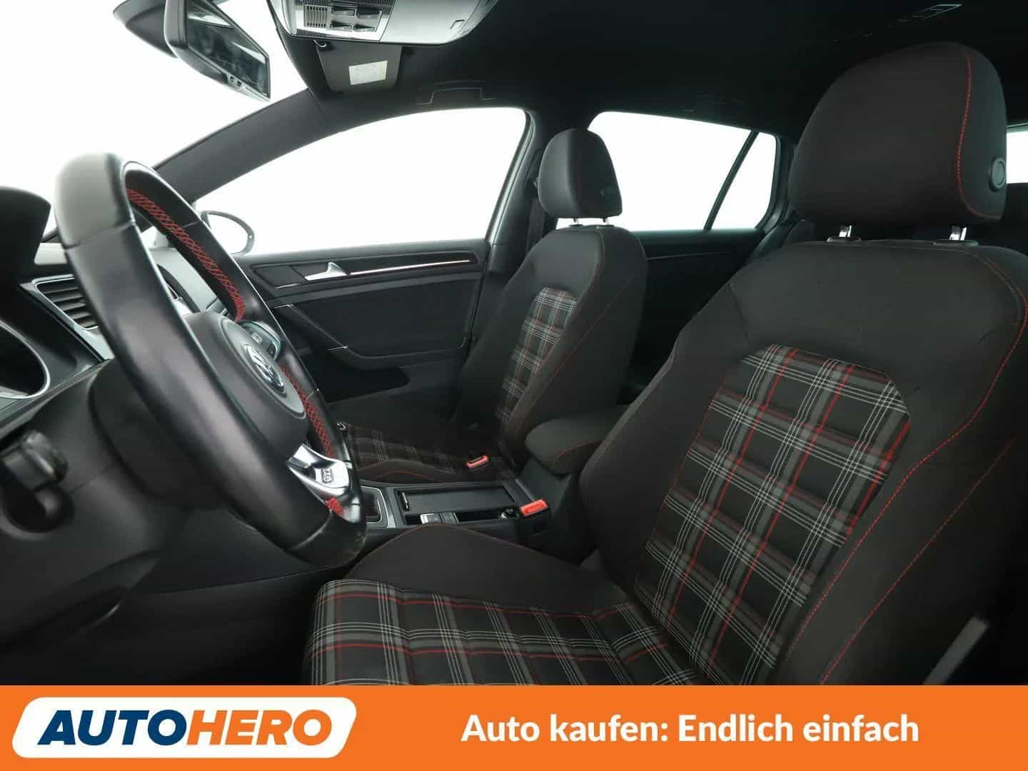Volkswagen Golf 06/2015-photo-9