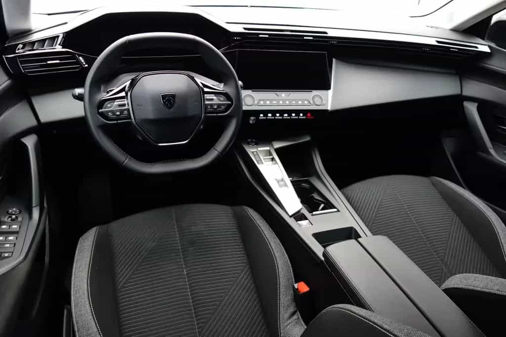 Peugeot 308 SW Hybrid 136 Active Pack *Inspektion neu* 12/2024-photo-13