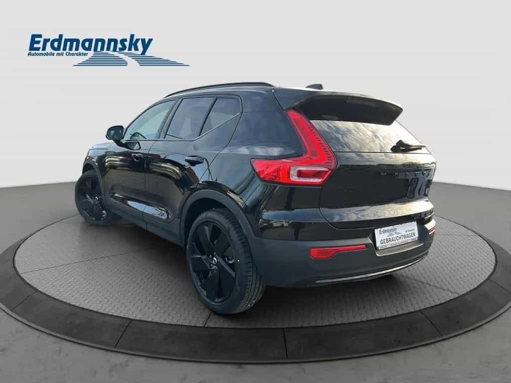 Volvo XC40 B4 Plus Black Edition/Pano/360/el.Sitze/20Z 03/2025-photo-1