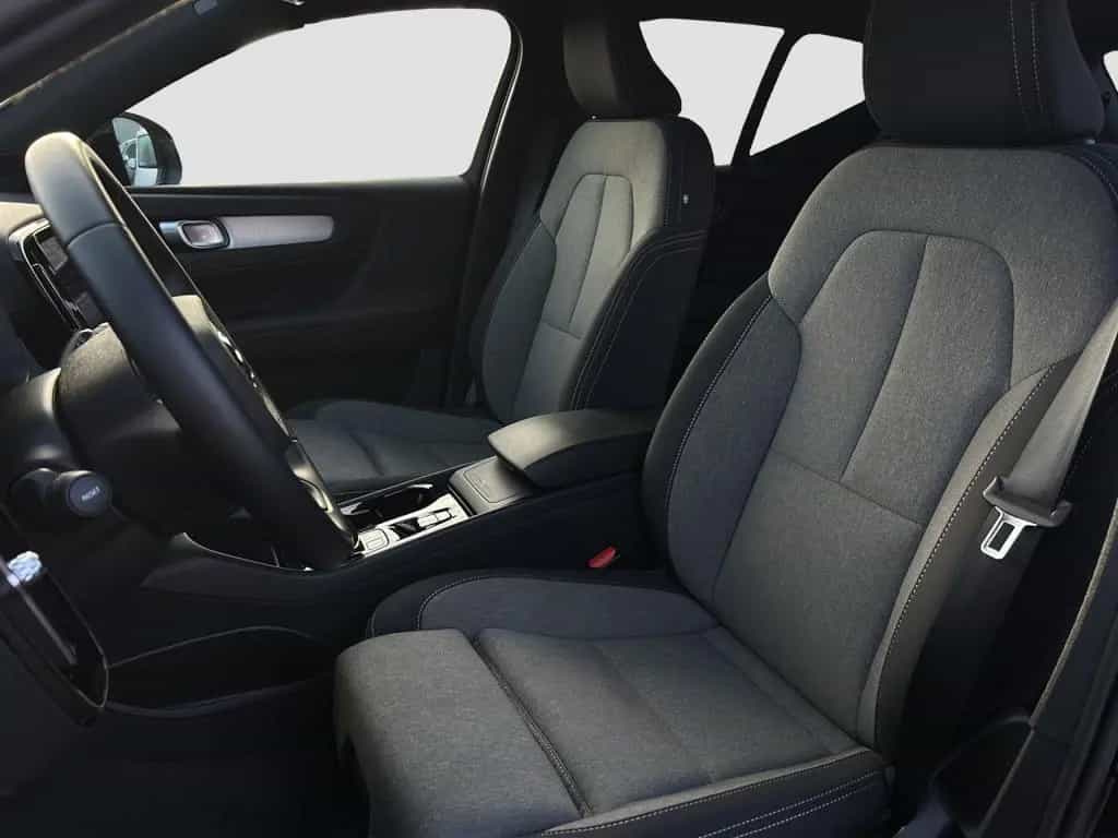 Volvo XC40 B4 Plus Black Edition/Pano/360/el.Sitze/20Z 03/2025-photo-12