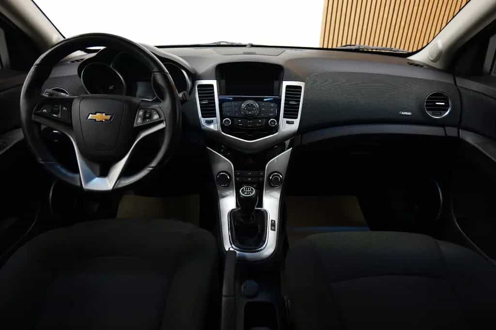 Chevrolet Cruze 1.4 LT KAM/TEMP/ZV/PDC+TÜV 10.26 10/2013-photo-10