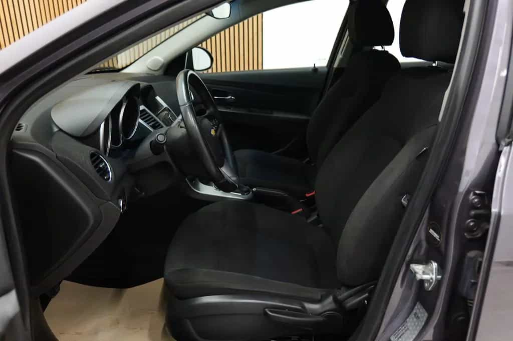 Chevrolet Cruze 1.4 LT KAM/TEMP/ZV/PDC+TÜV 10.26 10/2013-photo-18