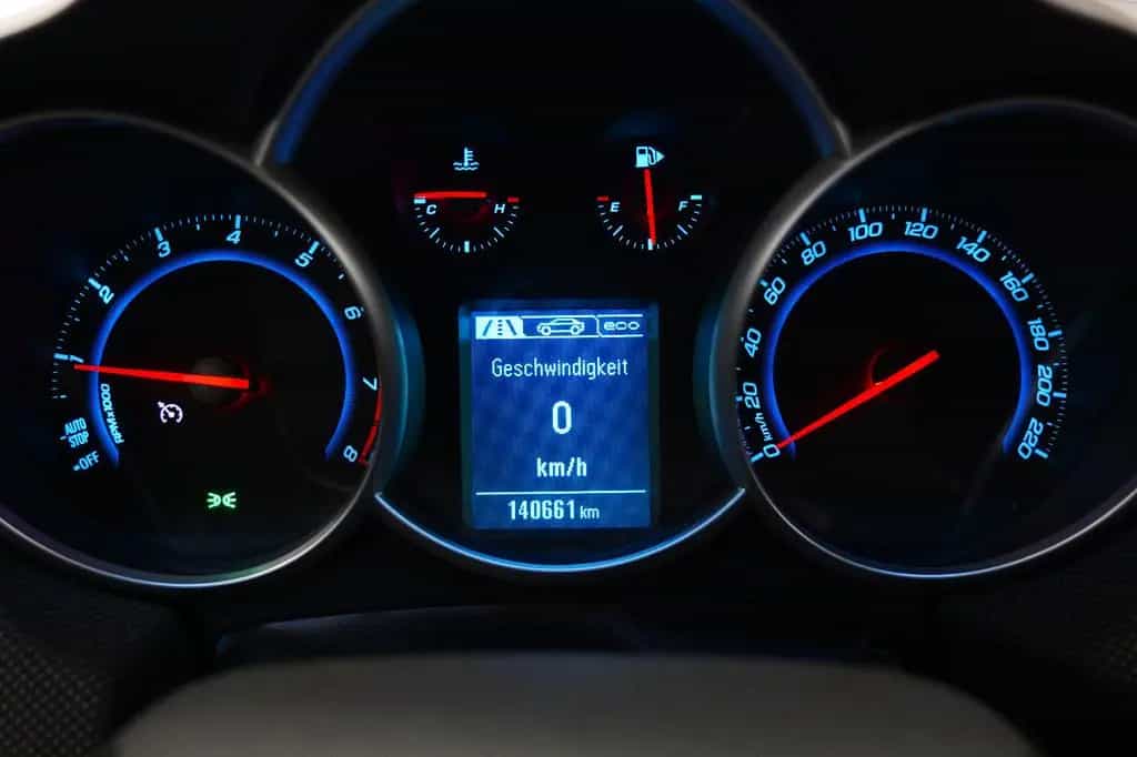 Chevrolet Cruze 1.4 LT KAM/TEMP/ZV/PDC+TÜV 10.26 10/2013-photo-21
