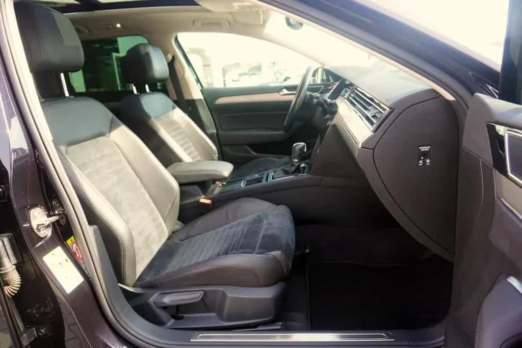 Volkswagen Passat Variant 1.8 TSI DSG Highline LED Navi AHK 08/2017-photo-13