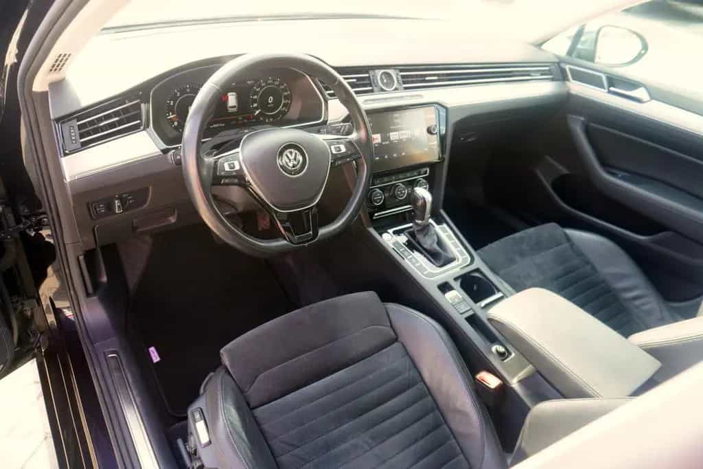 Volkswagen Passat Variant 1.8 TSI DSG Highline LED Navi AHK 08/2017-photo-17