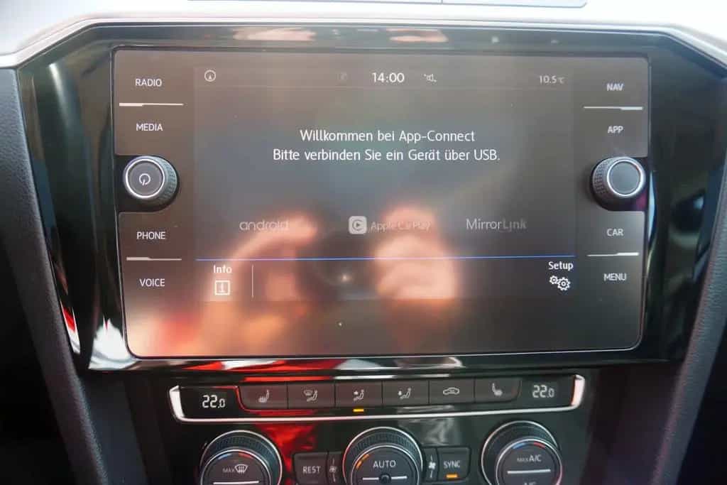 Volkswagen Passat Variant 1.8 TSI DSG Highline LED Navi AHK 08/2017-photo-30