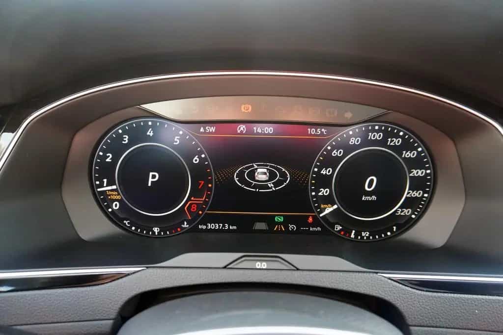 Volkswagen Passat Variant 1.8 TSI DSG Highline LED Navi AHK 08/2017-photo-33
