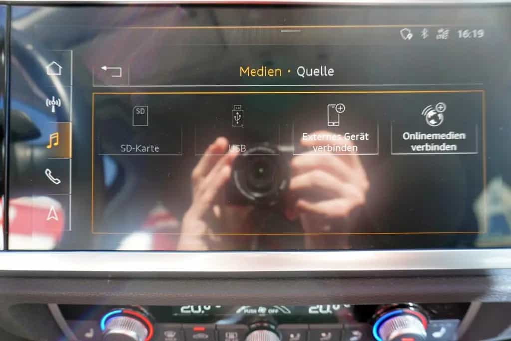 Audi Q3 35 1.5 TFSI S-Tronic Navi Virtual Cockpit AHK 03/2020-photo-27