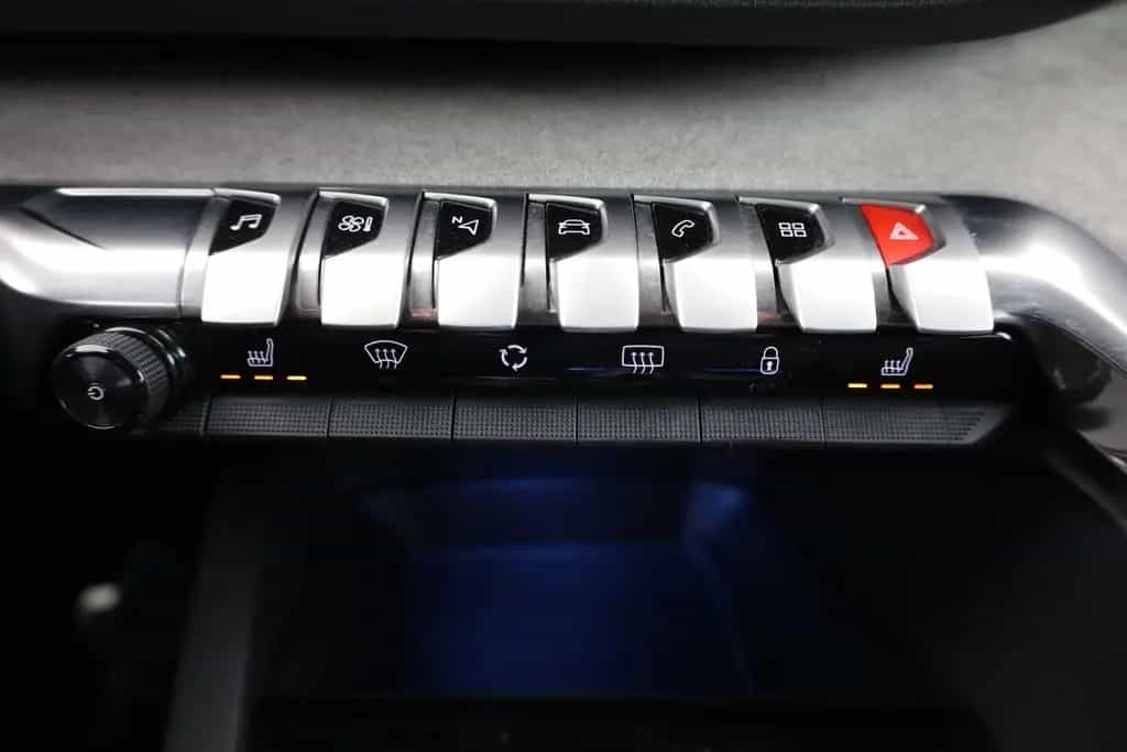 Peugeot 3008 GT 1.2 PureTech 130 Aut. LED ACC Navi 03/2023-photo-10