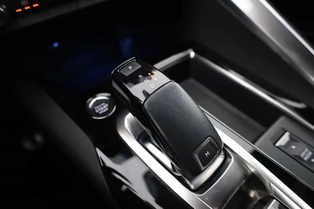 Peugeot 3008 GT 1.2 PureTech 130 Aut. LED ACC Navi 03/2023-photo-12