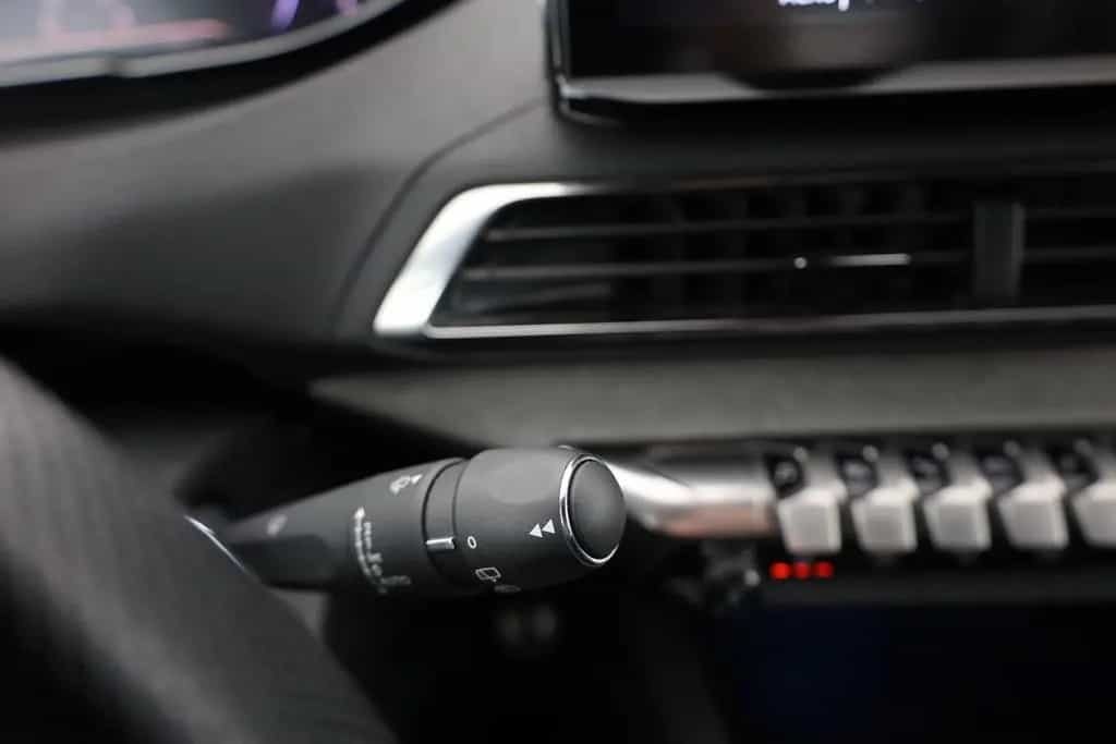 Peugeot 3008 GT 1.2 PureTech 130 Aut. LED ACC Navi 03/2023-photo-18