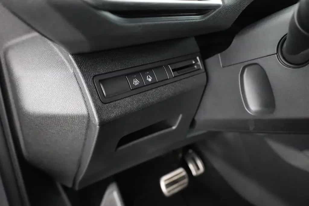 Peugeot 3008 GT 1.2 PureTech 130 Aut. LED ACC Navi 03/2023-photo-19