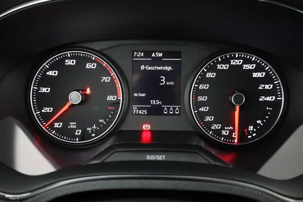 Seat Arona 1.0 TSI Xcellence LED Navi Totwinkel PDC 02/2018-photo-17