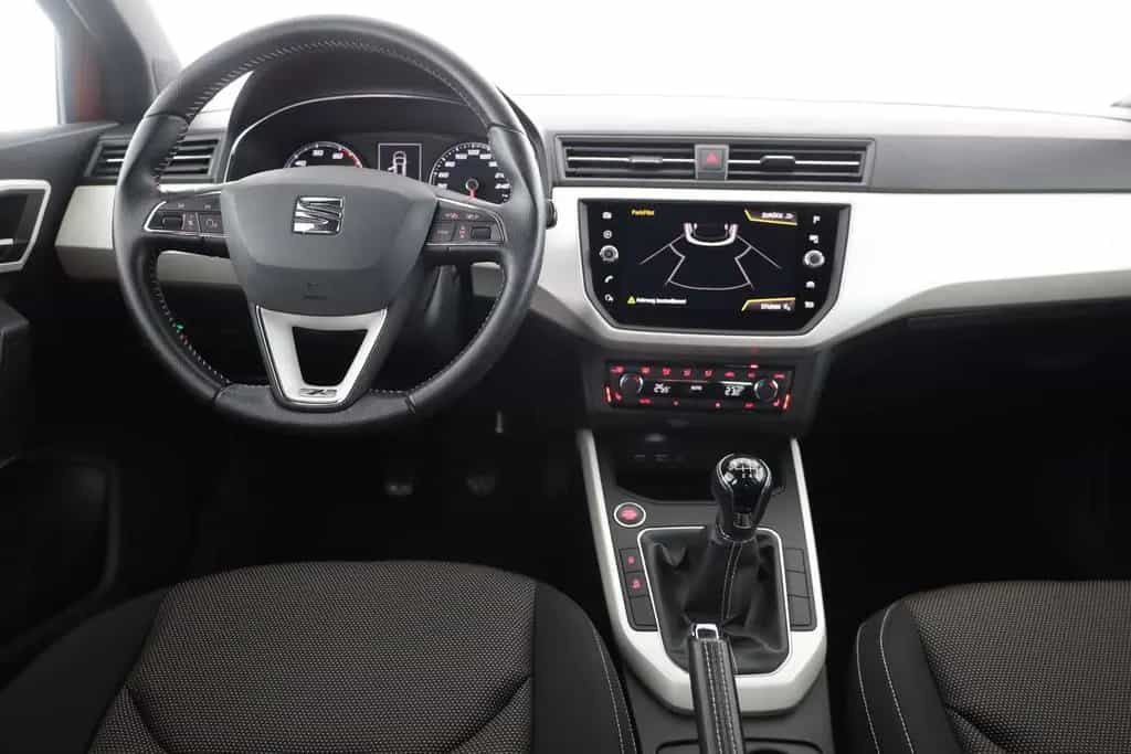 Seat Arona 1.0 TSI Xcellence LED Navi Totwinkel PDC 02/2018-photo-9