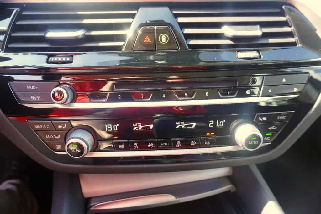 BMW 520 d Aut. LED Navi Head-Up Virtual Cockpit PDC 07/2020-photo-27