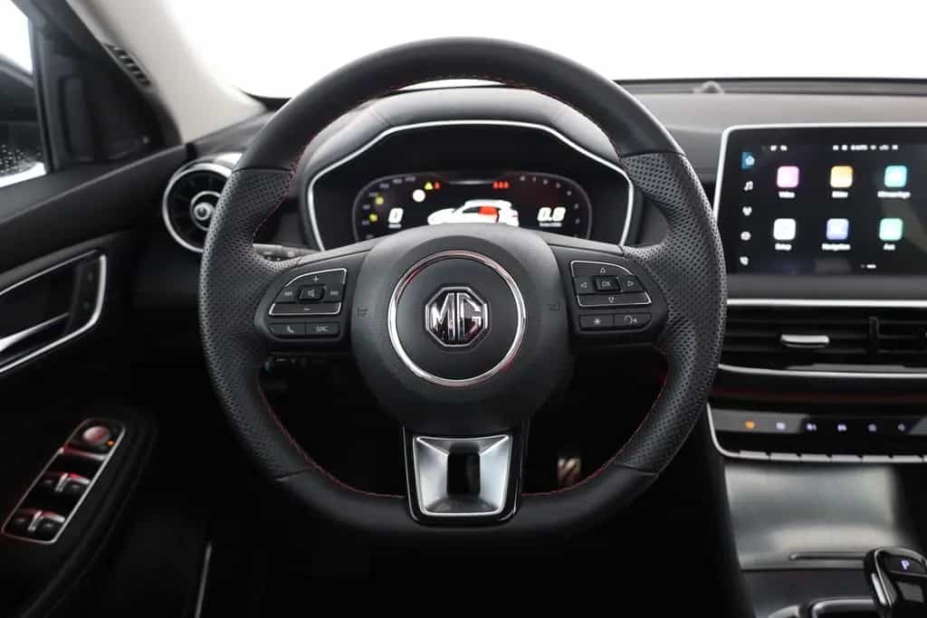 MG HS 1.5 T-GDI Luxury Aut. LED ACC Navi 360° Pano 04/2024-photo-14
