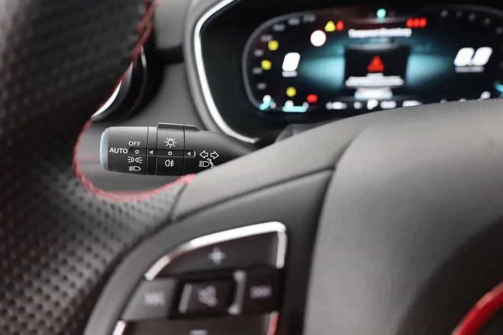 MG HS 1.5 T-GDI Luxury Aut. LED ACC Navi 360° Pano 04/2024-photo-18