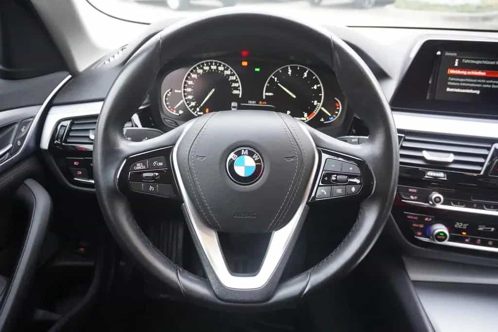 BMW 5 Series 520d Touring Aut. LED Navi Tempomat Sitzheizung 09/2019-photo-13