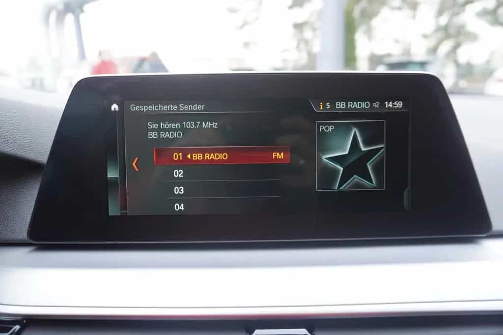 BMW 5 Series 520d Touring Aut. LED Navi Tempomat Sitzheizung 09/2019-photo-16
