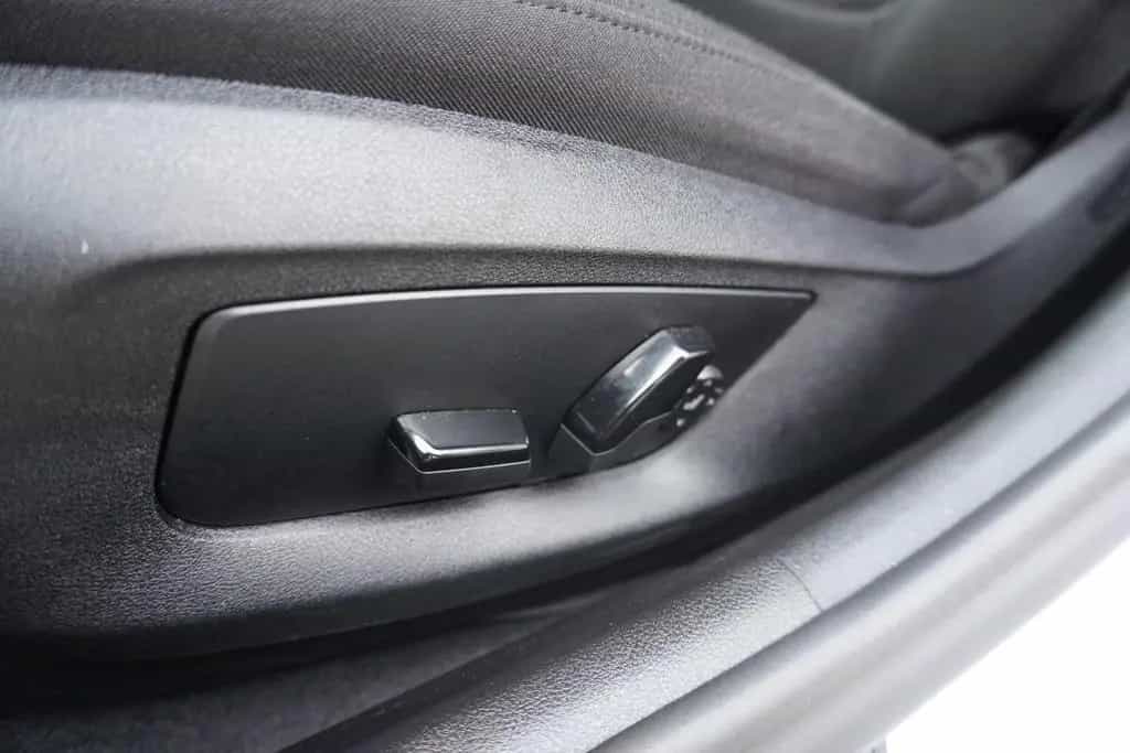 BMW 5 Series 520d Touring Aut. LED Navi Tempomat Sitzheizung 09/2019-photo-27