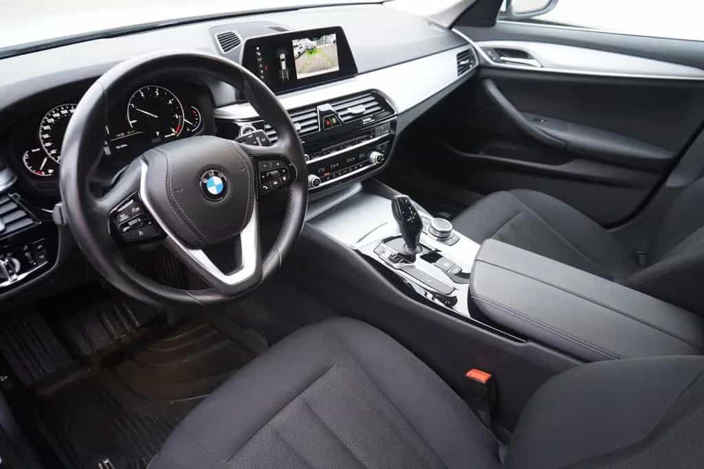 BMW 5 Series 520d Touring Aut. LED Navi Tempomat Sitzheizung 09/2019-photo-9
