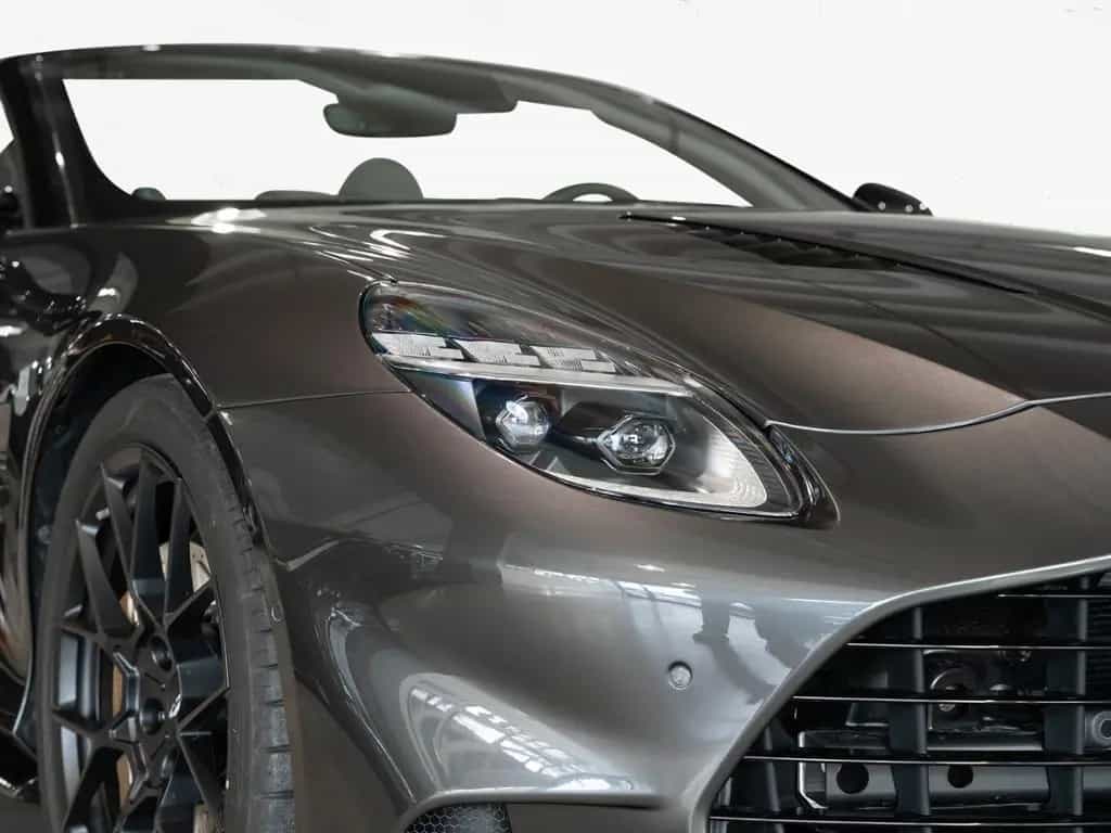 Aston Martin Vanquish Volante Aston Martin Hamburg null-photo-13