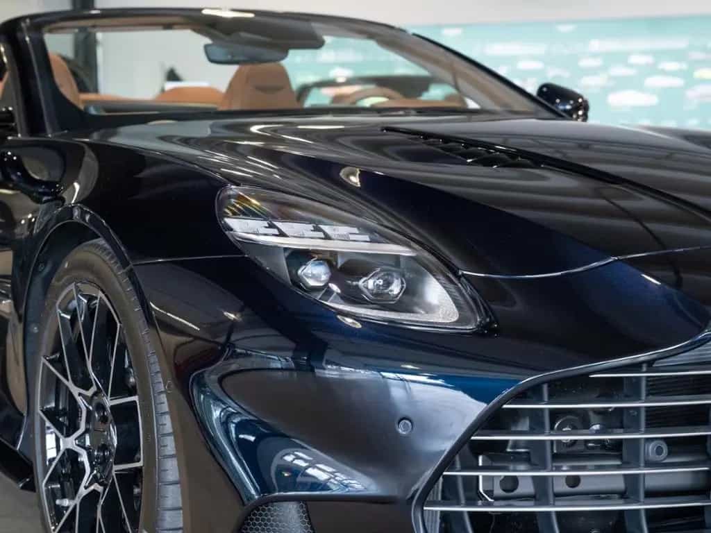 Aston Martin Vanquish Volante Aston Martin Hamburg null-photo-16