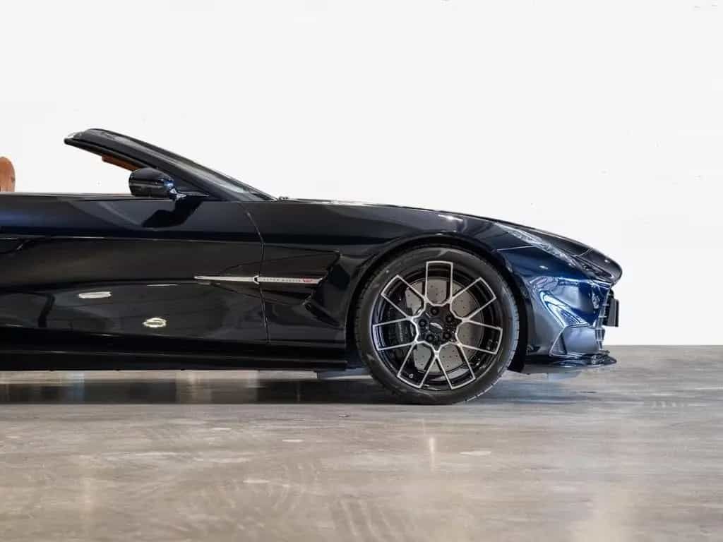 Aston Martin Vanquish Volante Aston Martin Hamburg null-photo-19