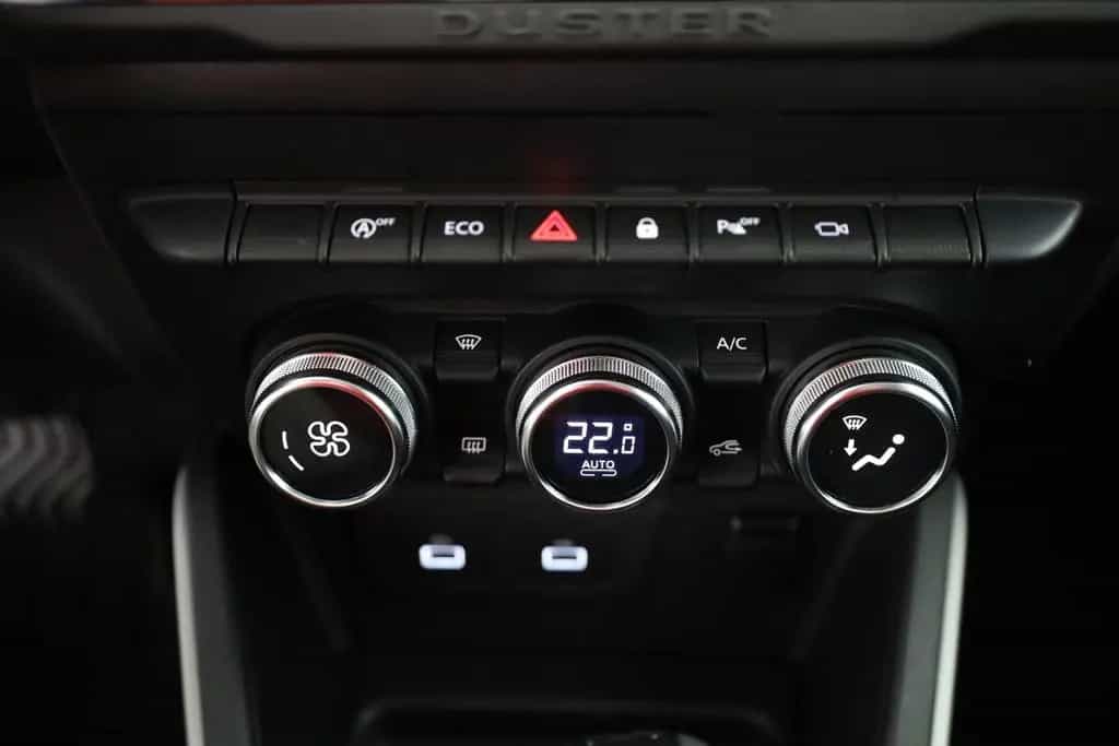 Dacia Duster 1.3 TCe 150 Prestige LED Navi 360° DAB 08/2022-photo-11