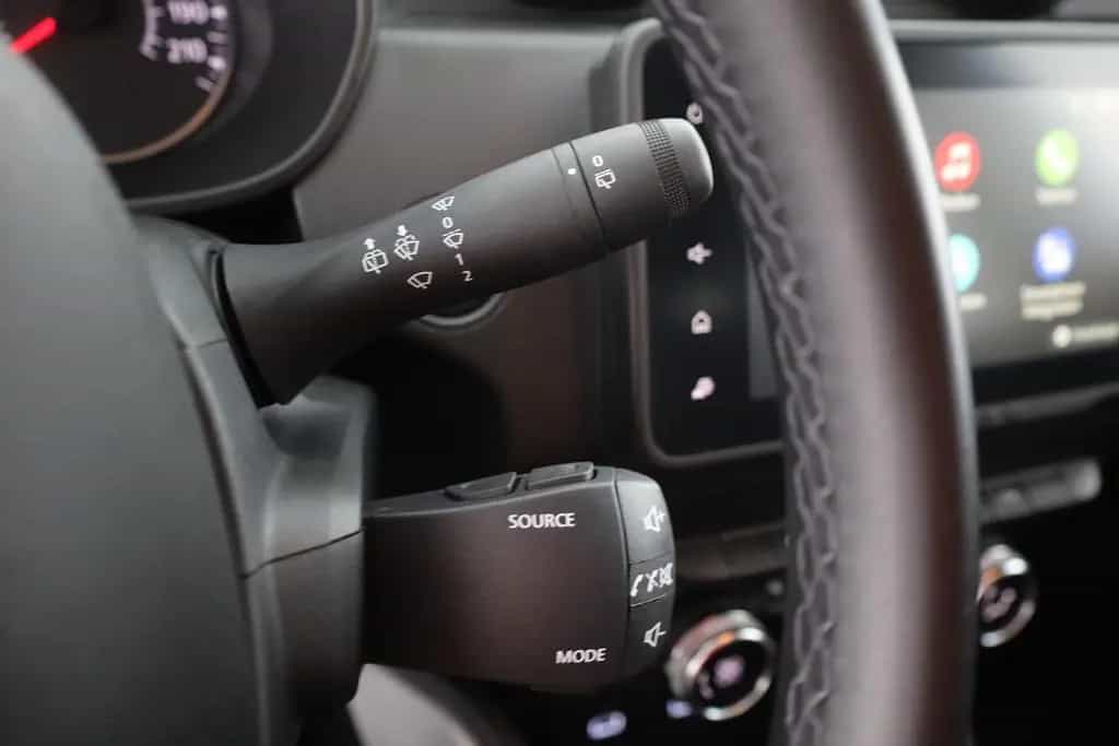 Dacia Duster 1.3 TCe 150 Prestige LED Navi 360° DAB 08/2022-photo-18