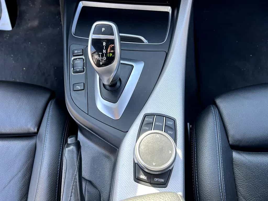 BMW 125 d Edition M-Sport Shadow *LED Navi Leder AHK 01/2019-photo-17