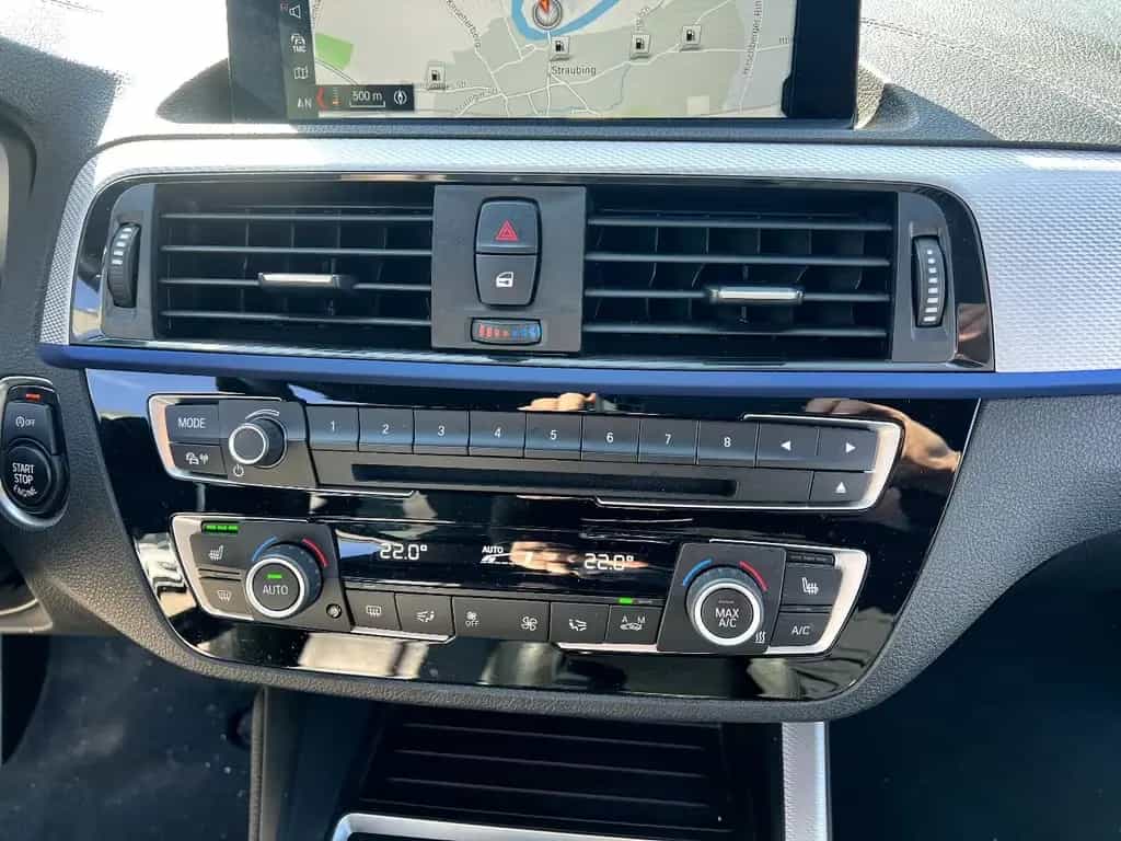 BMW 125 d Edition M-Sport Shadow *LED Navi Leder AHK 01/2019-photo-18