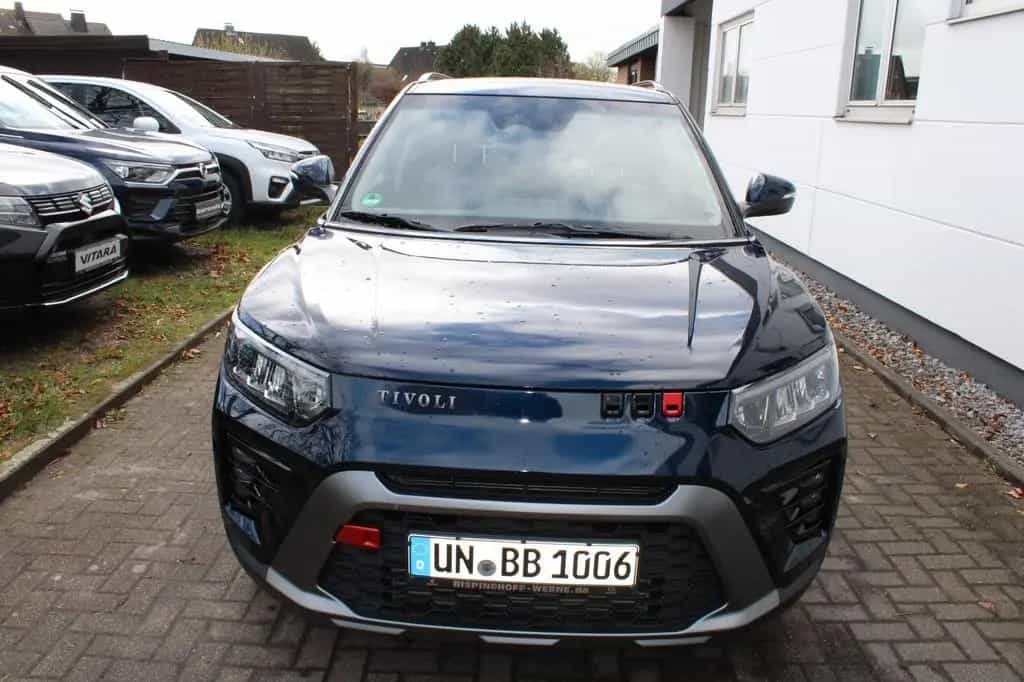 KGM Tivoli Black 1,6/AT 2WD 08/2025-photo-1