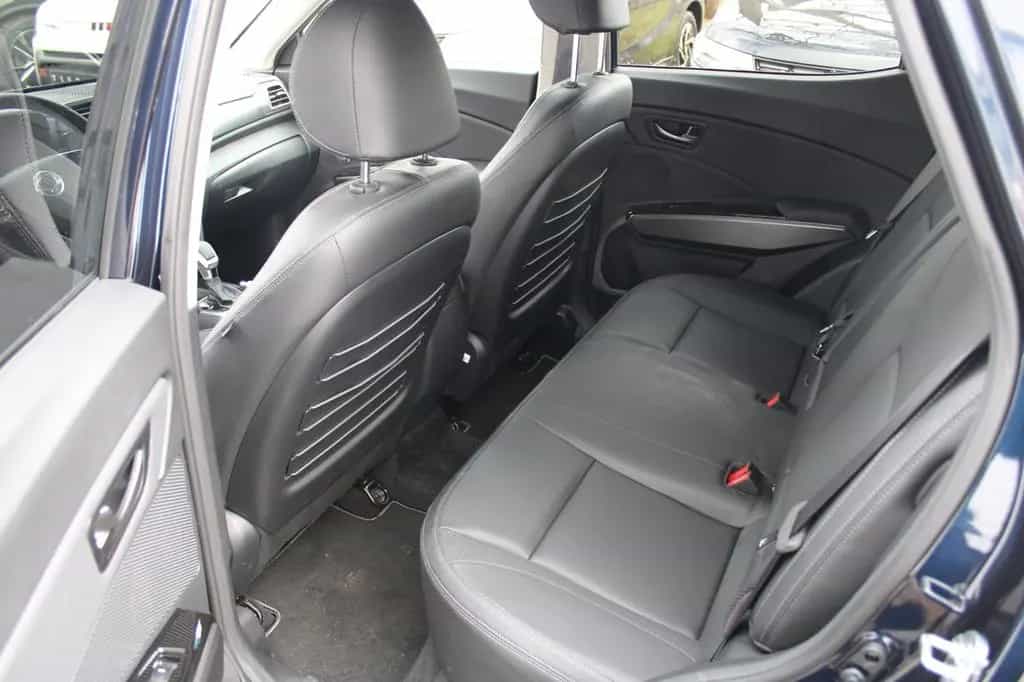 KGM Tivoli Black 1,6/AT 2WD 08/2025-photo-14