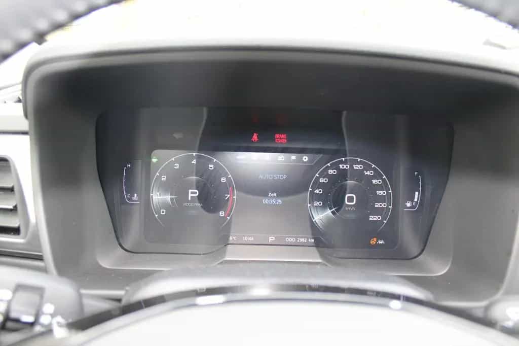 KGM Tivoli Black 1,6/AT 2WD 08/2025-photo-17