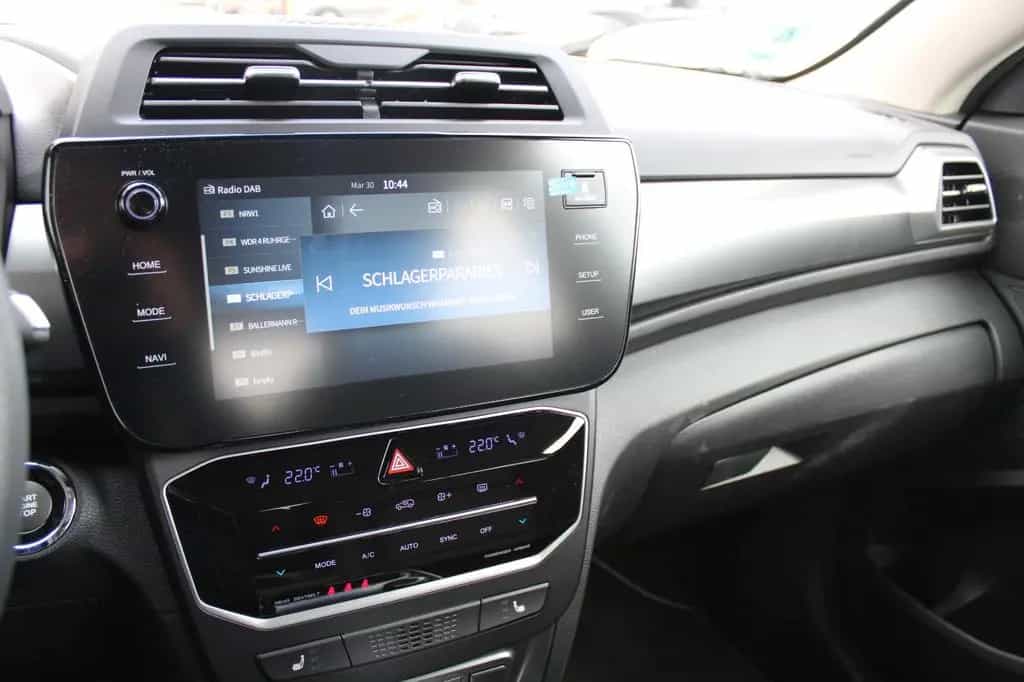 KGM Tivoli Black 1,6/AT 2WD 08/2025-photo-18