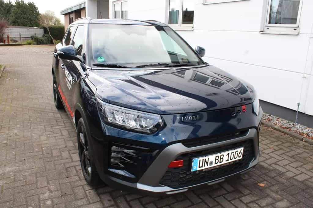 KGM Tivoli Black 1,6/AT 2WD 08/2025-photo-2