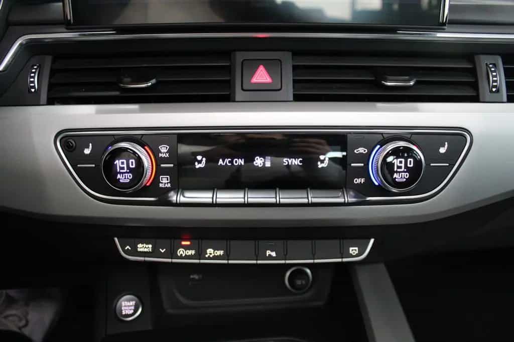 Audi A4 Avant 40 TFSI S tronic advanced*NAVI*LED*VIRT 02/2022-photo-18