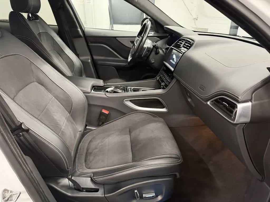 Jaguar F-Pace 30d AWD Pure / CarPlay / LED 05/2019-photo-13