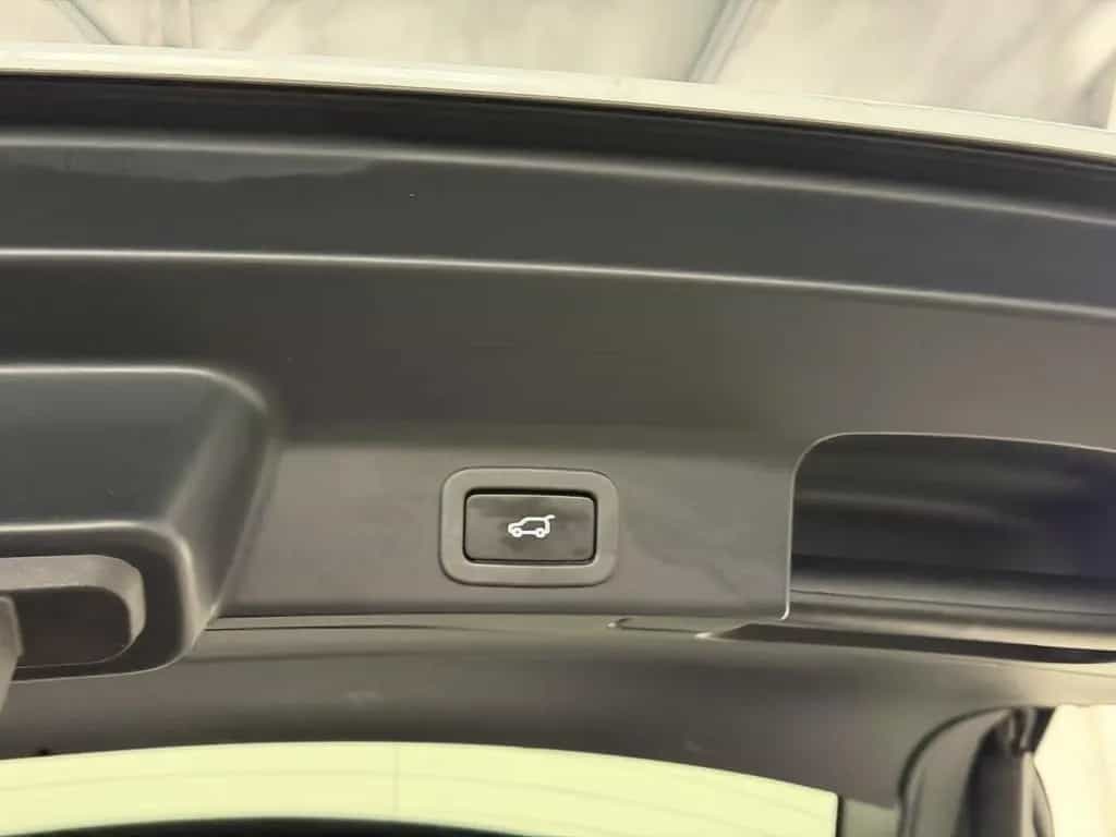 Jaguar F-Pace 30d AWD Pure / CarPlay / LED 05/2019-photo-24