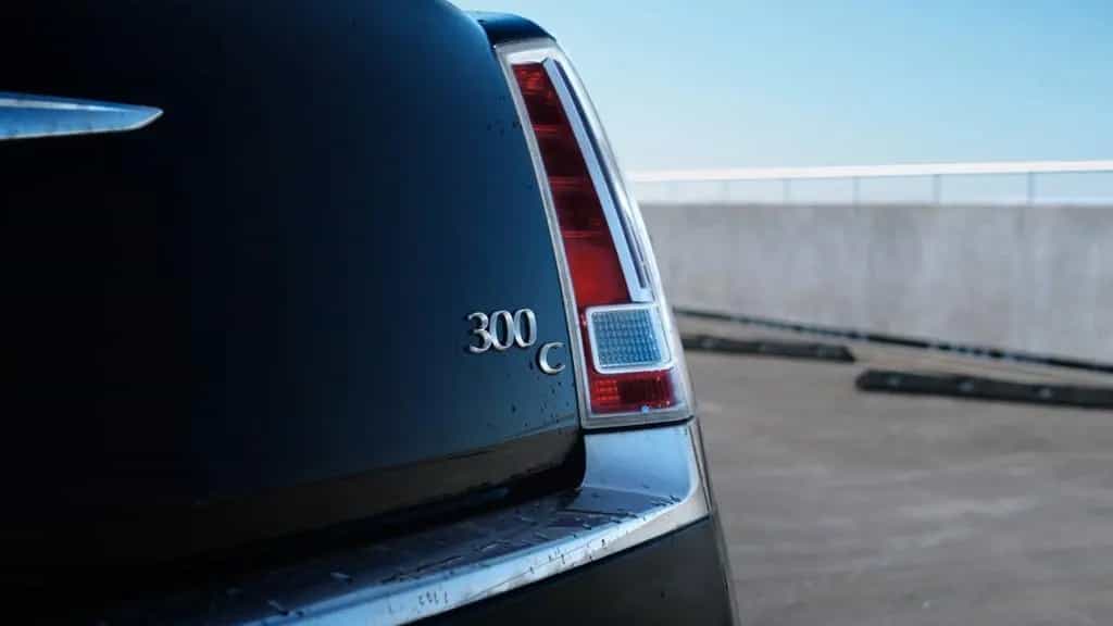 Chrysler 300C 01/2014-photo-1