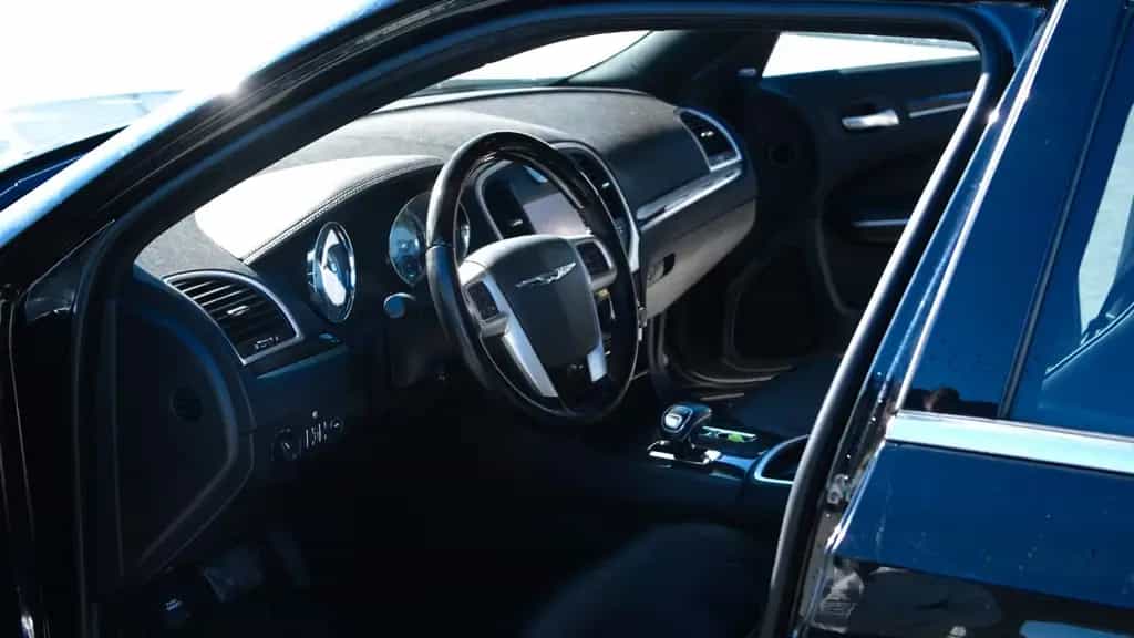 Chrysler 300C 01/2014-photo-2