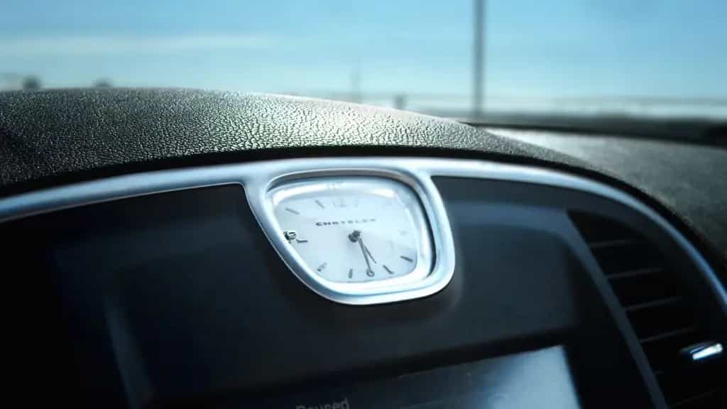 Chrysler 300C 01/2014-photo-5