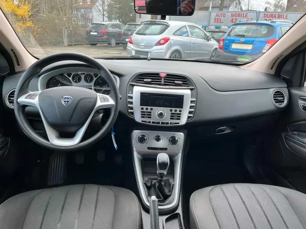 Lancia Delta Oro Klimaanlage / TÜV NEU 01/2011-photo-11