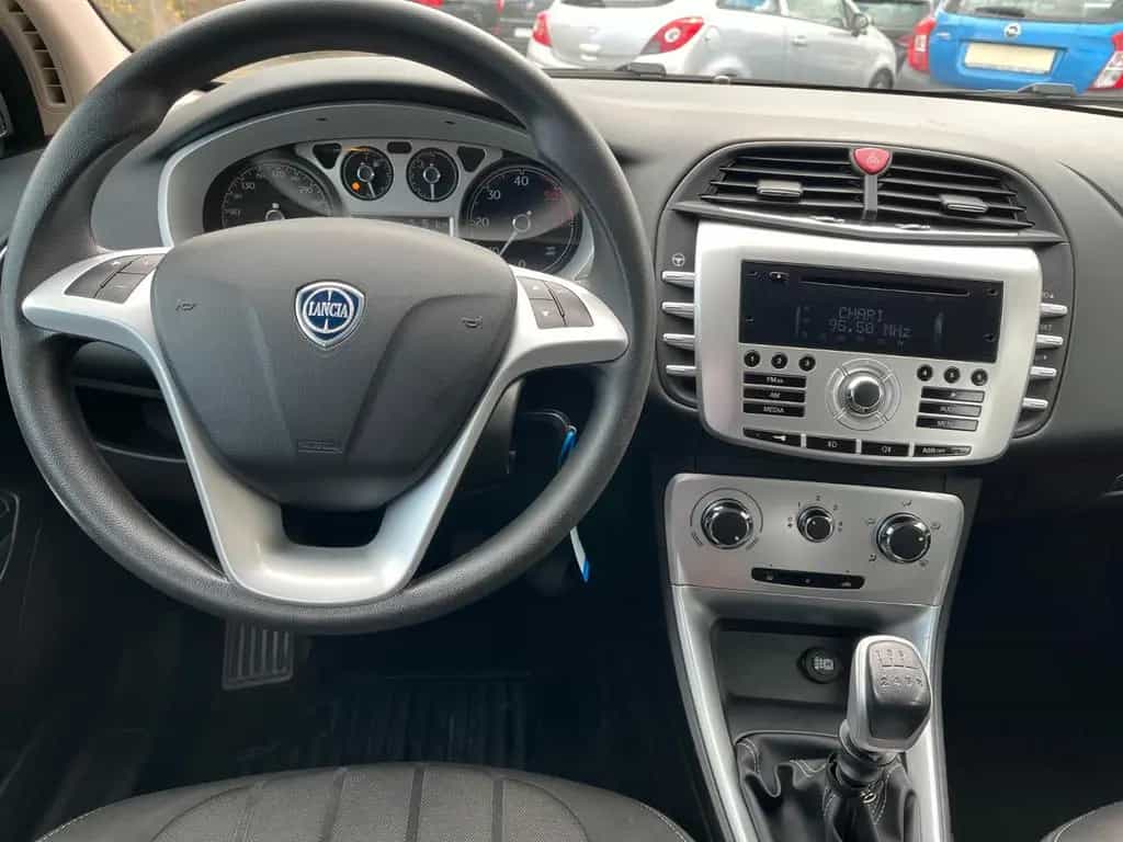 Lancia Delta Oro Klimaanlage / TÜV NEU 01/2011-photo-12