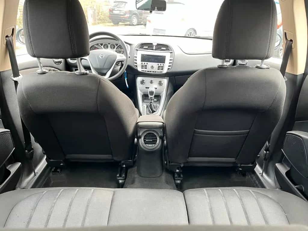 Lancia Delta Oro Klimaanlage / TÜV NEU 01/2011-photo-17