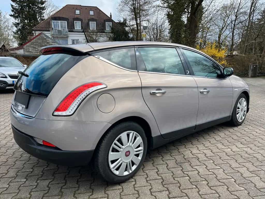Lancia Delta Oro Klimaanlage / TÜV NEU 01/2011-photo-2
